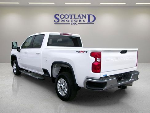 Used 2025 Chevrolet Silverado 2500 LT w/ Convenience Package AWD/4WD image 8