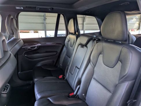 Used 2016 Volvo XC90 T6 Momentum w/ Momentum Plus Package image 18