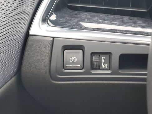 Used 2023 Cadillac XT5 Premium Luxury w/ LPO, Floor Liner Package AWD/4WD image 15