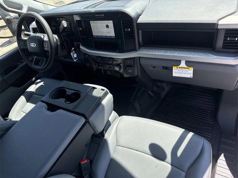 New 2025 Ford F350 XL w/ XL Chrome Package image 26