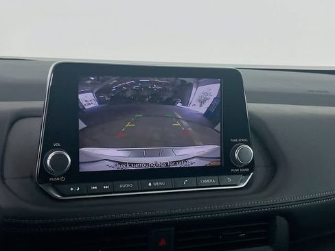 Used 2026 Nissan Rogue SV FWD image 14