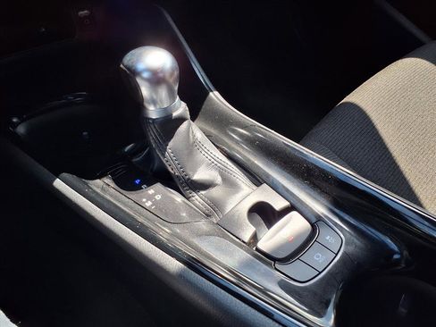 Used 2019 Toyota C-HR XLE image 11