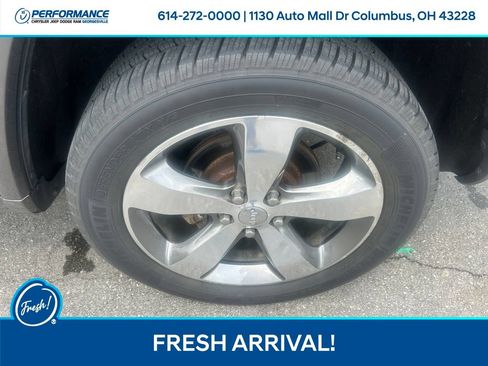 Used 2015 Jeep Grand Cherokee Overland w/ Advanced Technology Group AWD/4WD image 11
