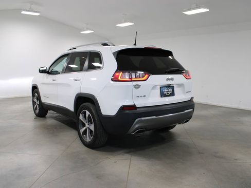Used 2019 Jeep Cherokee Limited image 7