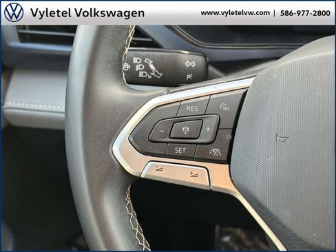 Certified 2023 Volkswagen Taos SE w/ Black Wheel Package image 23
