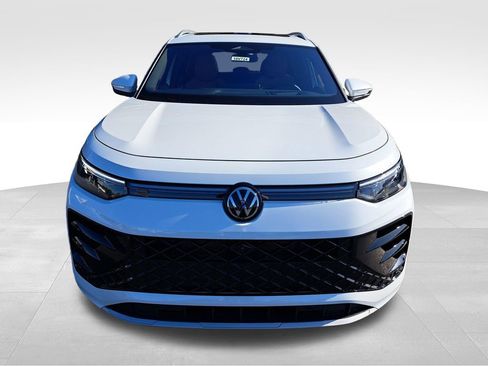 New 2026 Volkswagen Tiguan SEL R-Line AWD/4WD image 9