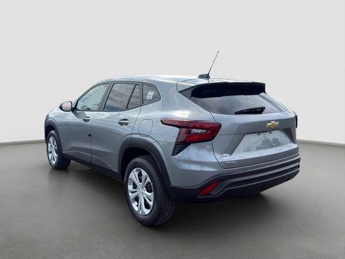 New 2026 Chevrolet Trax LS w/ Driver Confidence Package FWD image 4