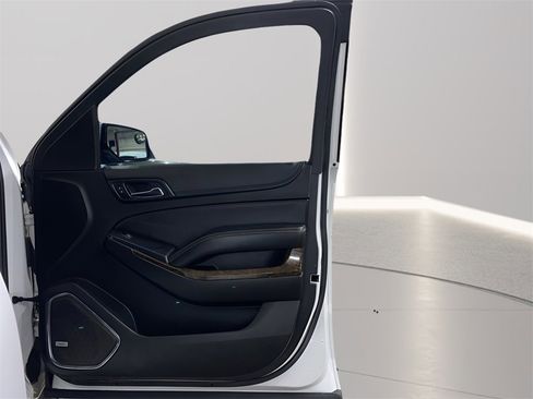 Used 2017 Chevrolet Tahoe LT image 11