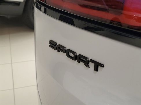 New 2025 Land Rover Range Rover Sport SE image 6