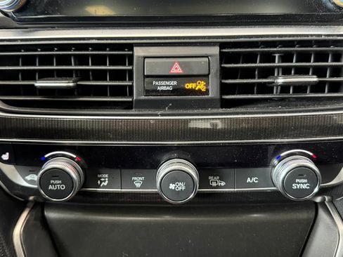 Used 2019 Honda Accord Sport image 16