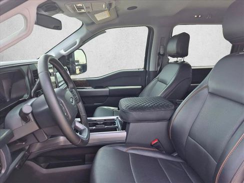 Used 2025 Ford F250 Lariat w/ Lariat Ultimate Package AWD/4WD image 10