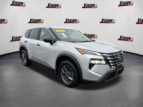 Certified 2025 Nissan Rogue S image 3