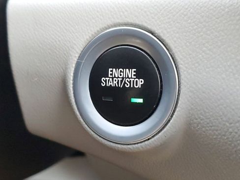 Used 2019 GMC Terrain SLE w/ Driver Convenience Package image 16