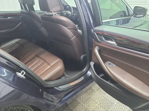 Used 2019 BMW 540i xDrive w/ Convenience Package AWD/4WD image 39