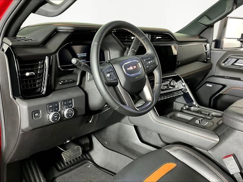 Used 2025 GMC Sierra 2500 AT4 w/ AT4 Premium Plus Package AWD/4WD image 17