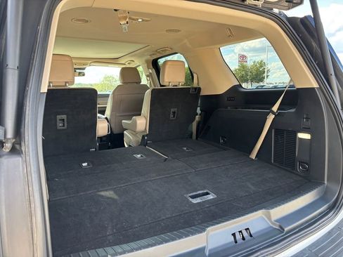 Used 2024 Ford Expedition Limited image 34