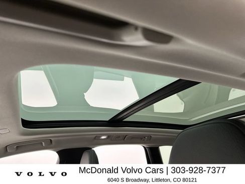 Certified 2025 Volvo XC60 B5 Plus w/ Climate Package AWD/4WD image 22