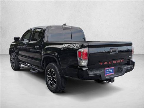 Used 2022 Toyota Tacoma TRD Sport w/ Technology Package AWD/4WD image 8