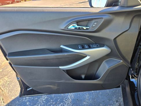 New 2026 Chevrolet Trax LS w/ LS Convenience Package image 16