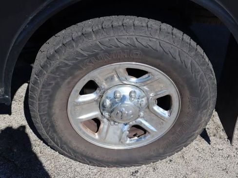 Used 2018 RAM 2500 SLT image 10