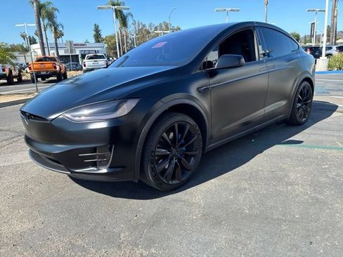 Used 2019 Tesla Model X Long Range AWD/4WD image 3