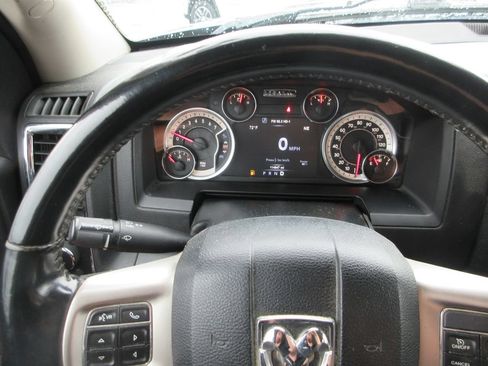 Used 2018 RAM 2500 Laramie w/ Convenience Group AWD/4WD image 30