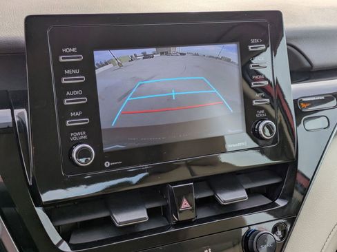 Used 2023 Toyota Camry LE image 17