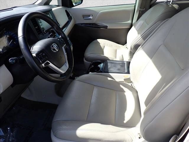 Used 2019 Toyota Sienna XLE Premium AWD/4WD image 10