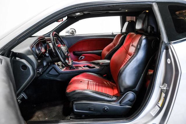 Used 2015 Dodge Challenger R/T Plus RWD image 5
