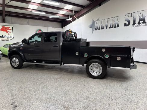 Used 2021 RAM 5500 Tradesman w/ Towing Technology Group AWD/4WD image 4