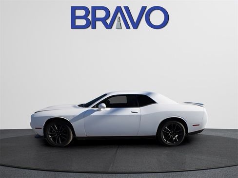 Used 2022 Dodge Challenger GT image 8