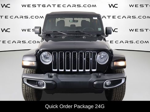 Used 2022 Jeep Gladiator Overland AWD/4WD image 2