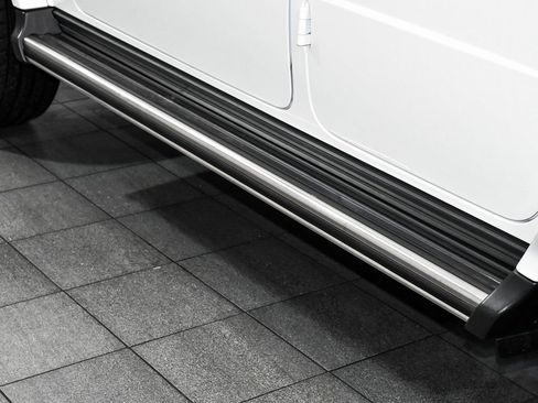 Used 2025 Mercedes-Benz G 550 image 91