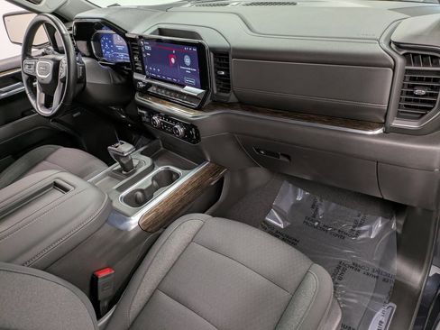 Used 2022 GMC Sierra 1500 Elevation w/ Preferred Package image 29