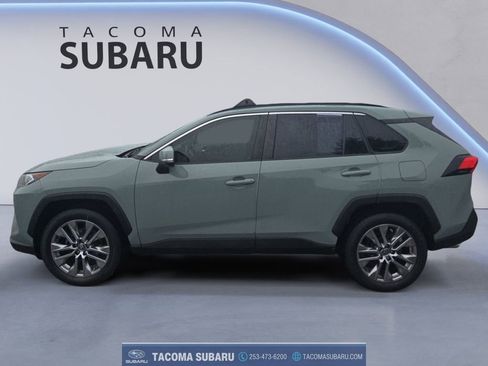 Used 2020 Toyota RAV4 XLE Premium image 2