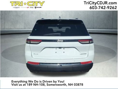 New 2025 Jeep Grand Cherokee Limited w/ Luxury Tech Group II image 4