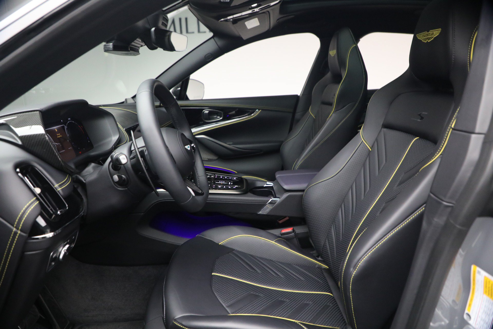 Used 2026 Aston Martin DBX S AWD/4WD image 14