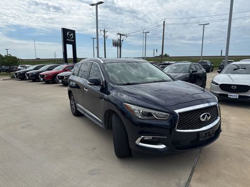 Used 2019 INFINITI QX60 Luxe w/ Essential Package FWD image 5