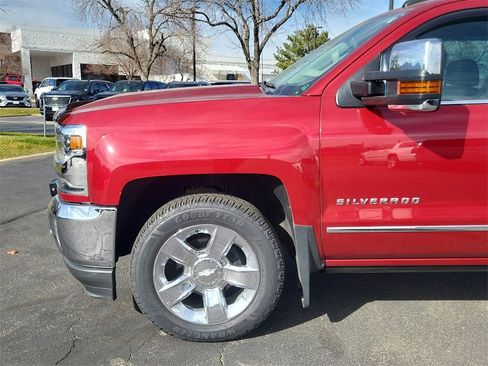 Used 2018 Chevrolet Silverado 1500 LTZ w/ LTZ Plus Package image 6