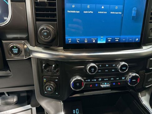 Used 2022 Ford F150 Lariat w/ Trailer Tow Package image 17