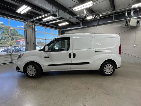 Used 2019 RAM ProMaster City Tradesman SLT FWD image 2