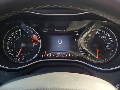 Used 2021 Jeep Cherokee Latitude Lux 80th Anniv w/ Quick Order Package 26U 80TH image 31