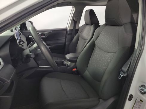 Used 2024 Toyota RAV4 XLE w/ Convenience Package FWD image 14