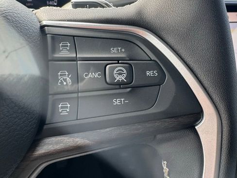 New 2026 Jeep Grand Cherokee Altitude AWD/4WD image 16