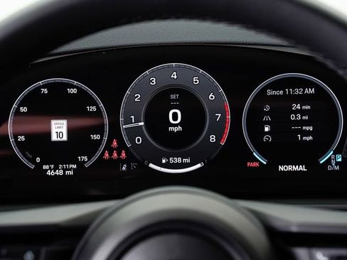 Certified 2025 Porsche Cayenne Coupe AWD/4WD image 15