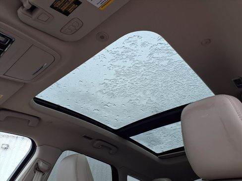 Used 2023 Lincoln Corsair AWD w/ Equipment Group 101A image 11