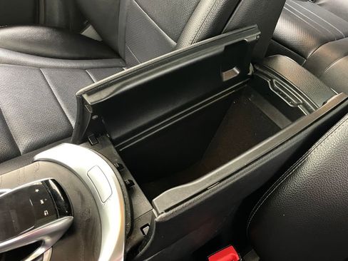 Used 2018 Mercedes-Benz GLC 300 4MATIC image 34