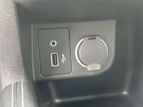 Used 2019 Nissan Kicks SV w/ Exterior Package image 19