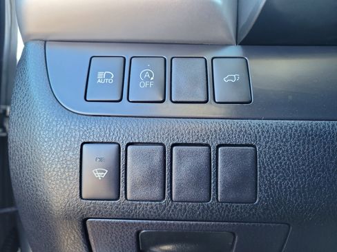 Used 2019 Toyota Highlander XLE image 22