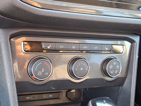 Used 2022 Volkswagen Tiguan S image 15